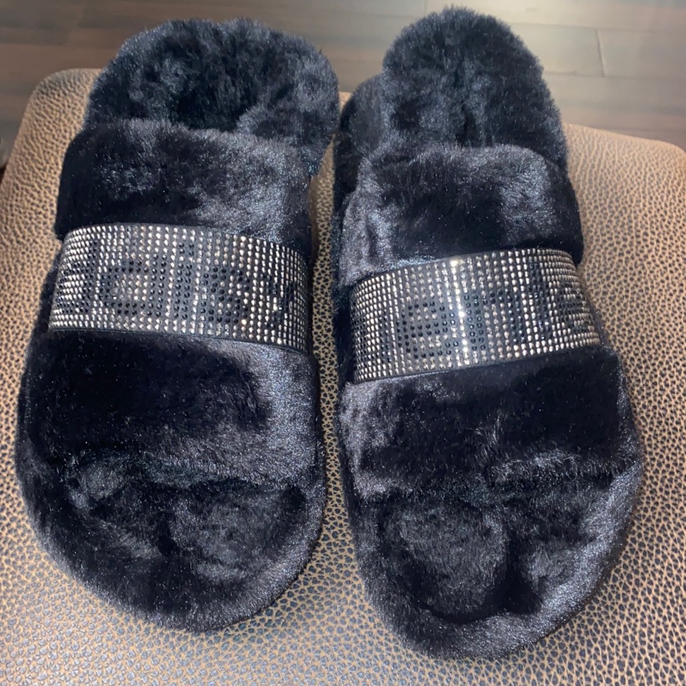 Daisy Fuentes Slippers